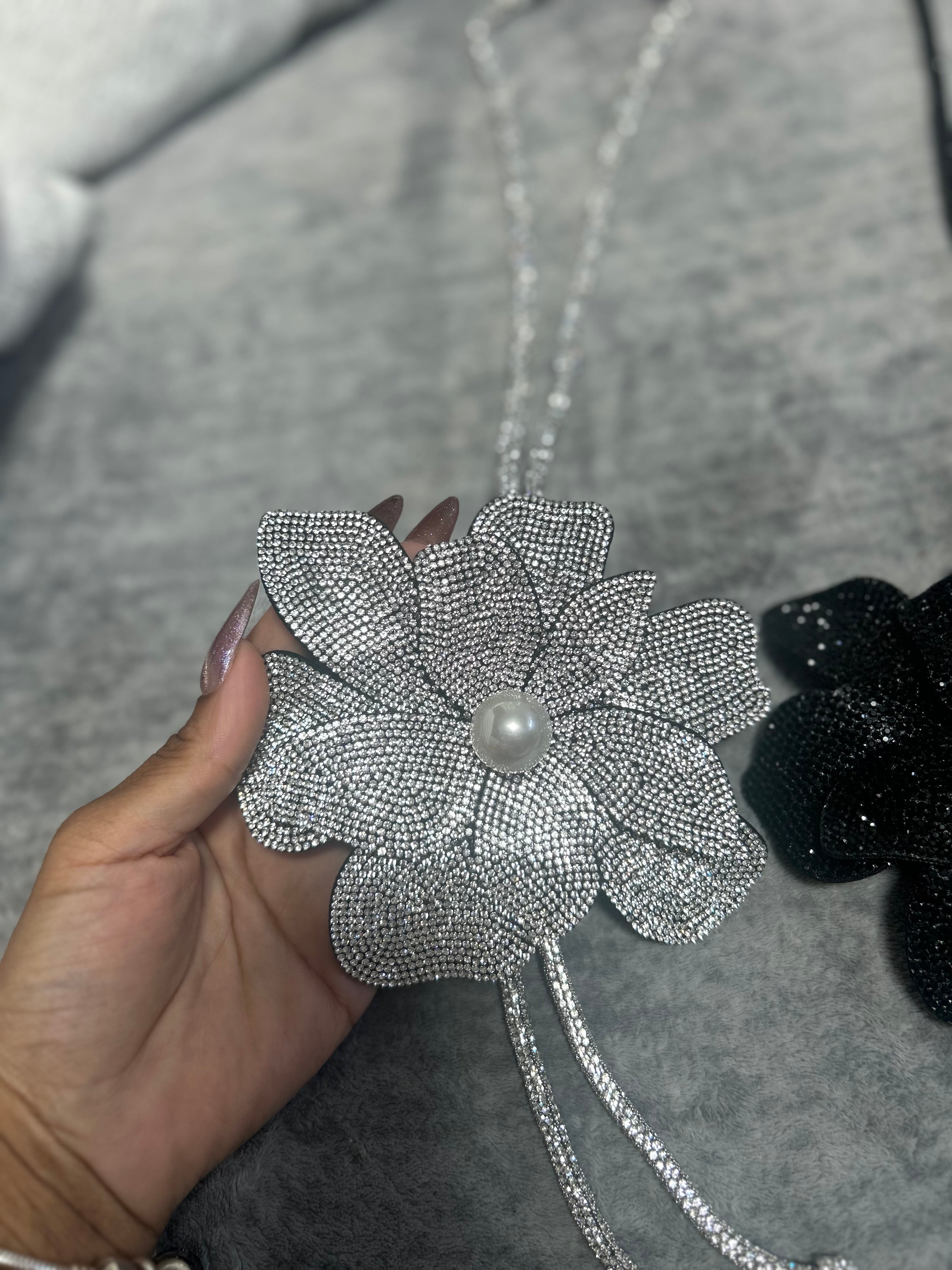 Floral Rhinestone Necklace